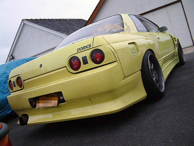 r32 skyline overfenders